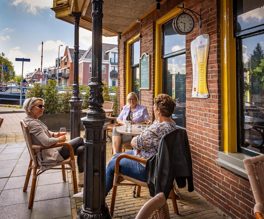 Hotel 'T Gemeentehuis Bedum Bagian luar foto